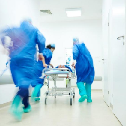 В УМБАЛ Бургас спасиха дете загубило съзнание след опасна игра в социалната мрежа TikTok