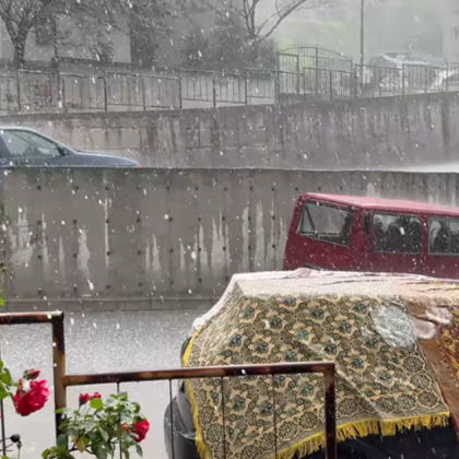 Градушка удари Асеновград в следобедните часове днес като най обилна е