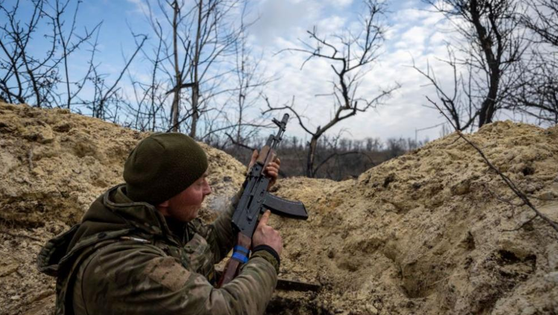 Разбиха престъпна група в Украйна, помагала на мъже да избегнат мобилизацията