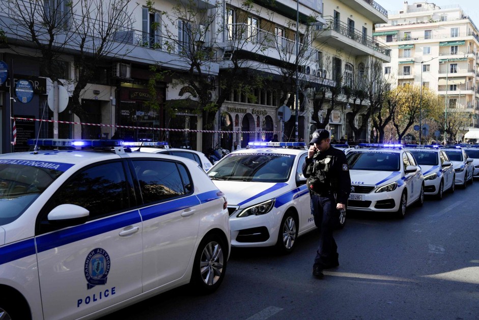 В Гърция: Задържаха нашенец за сексуален тормоз над сляпа българка