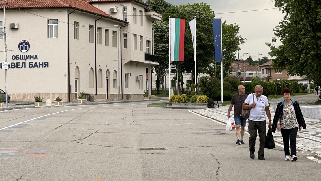 И кметът на Община Павел баня Иса Бесоолу ограничи ползването на тротинетки