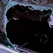 Мъж потроши колата на съсед в Карловско