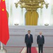 Си Дзинпин пристигна в Кремъл, Путин го нарече „скъп приятел
