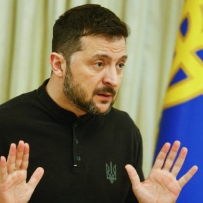 Украйна експулсира двама унгарски дипломати съобщи украинският външен министър Андрей