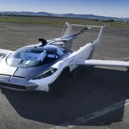 Словашката компания Klein Vision показа първия прототип на двуместния летящ