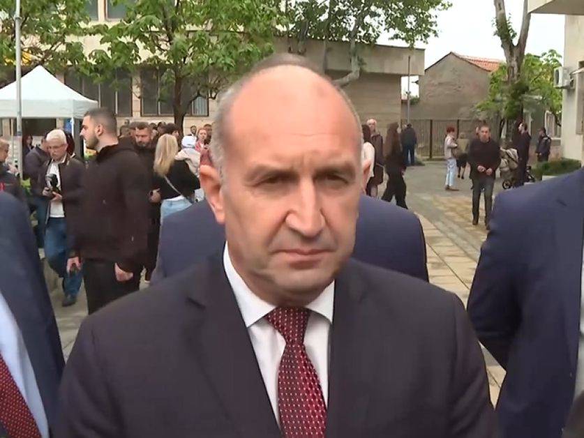 Радев за референдума: Смяната на валутата заслужава истински дебат
