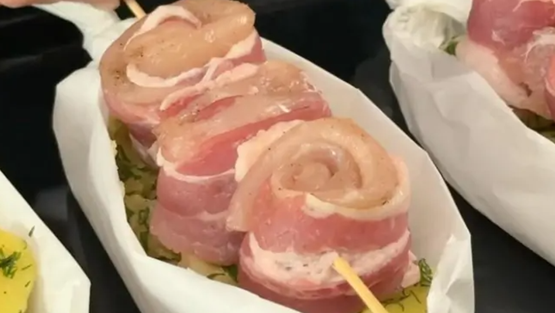 За обяд или вечеря: РЕЦЕПТА за вкусни пилешки рулца във фурната ВИДЕО