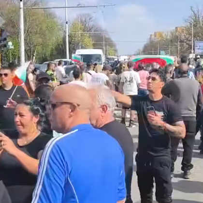 Жители на столичния квартал Захарна фабрика чиито жилища бяха съборени