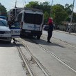 Удариха младеж на спирка в София