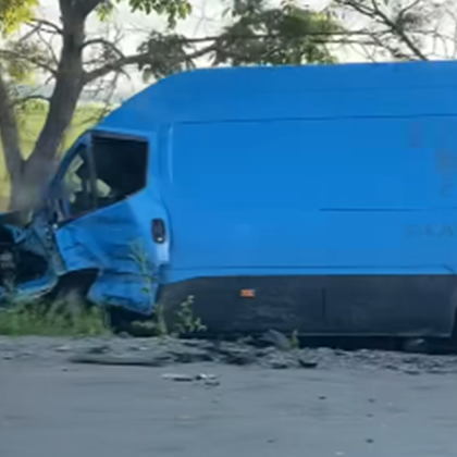 Няма сериозно пострадали при катастрофата възникнала тази сутрин на пътя