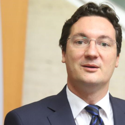 Държавният глава Румен Радев подписа указ за освобождаването на Крум