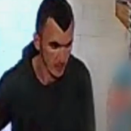 Задържаха мъжа откраднал с измама кутия за болна млада жена