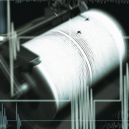 Земетресение с магнитуд 4 4 по скалата Рихтер е регистрирано снощи в