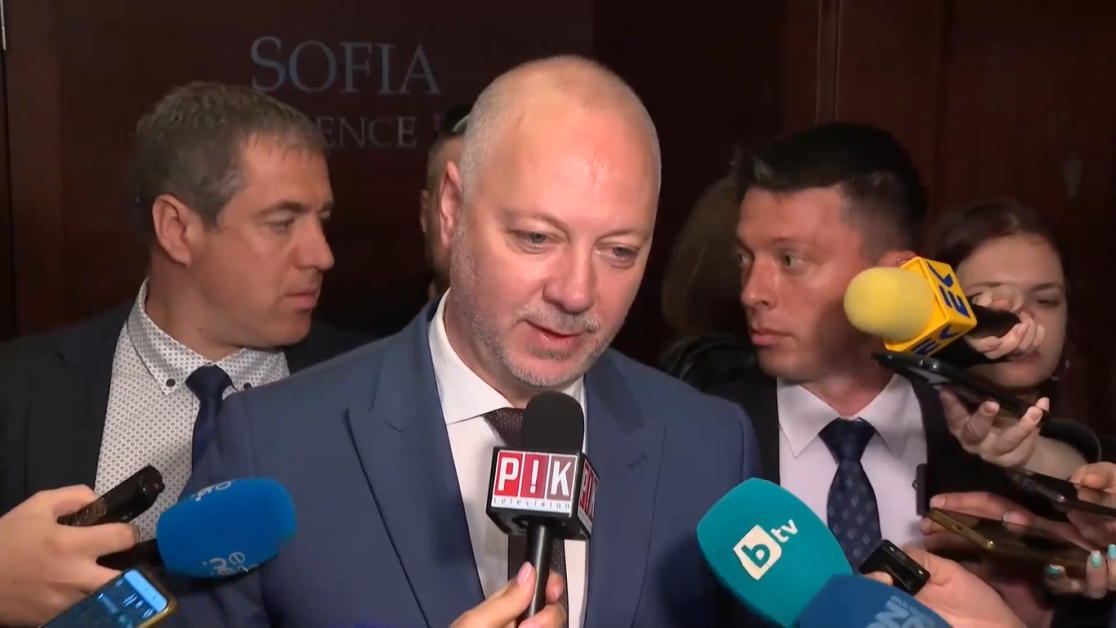 Желязков за референдума: НС да не допуска предложението на Радев