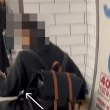 Мигновена карма: тийнейджър извърши кражба, попадна на грешния човек ВИДЕО