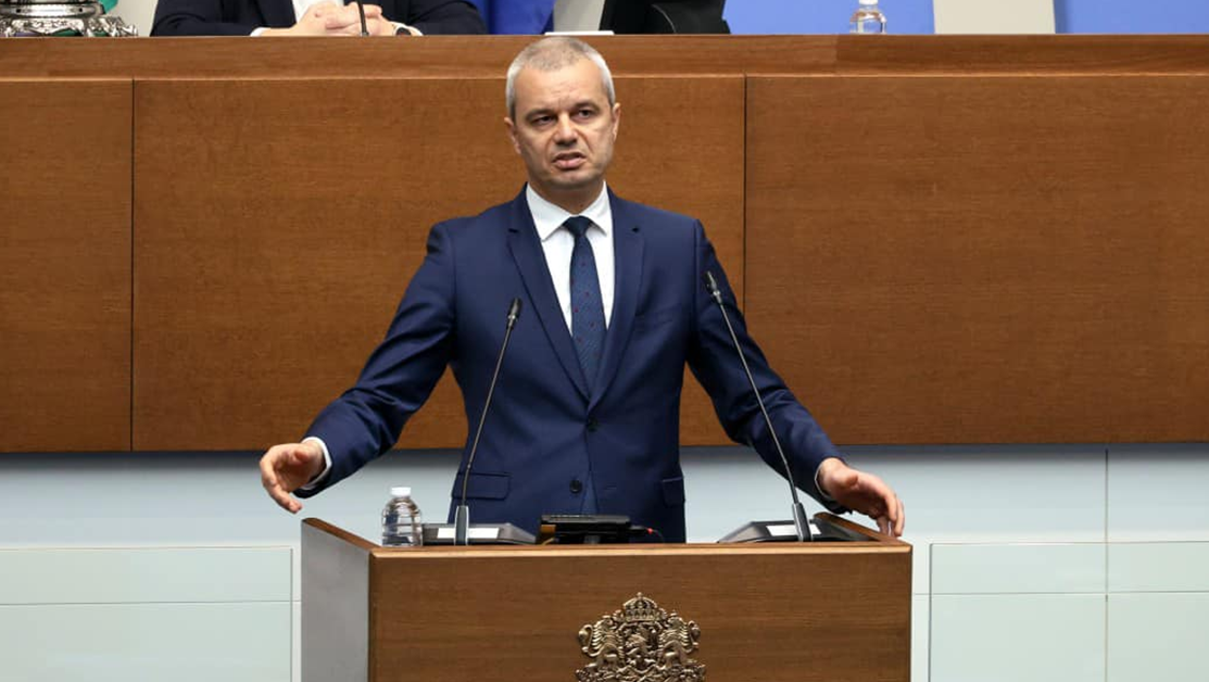 Костадинов към Киселова: Абсолютно самостоятелно суспендирахте Конституцията!