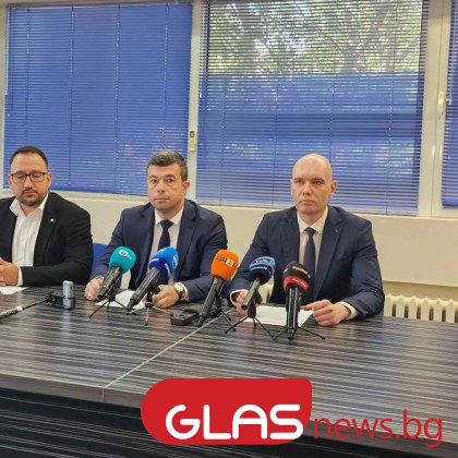 Собственик на медицински център и петима общопрактикуващи лекари са били