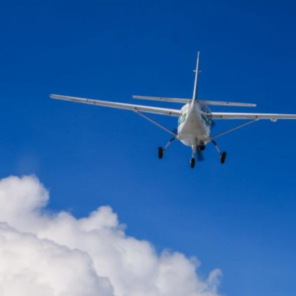 Учебен самолет на японските Сили за самоотбрана с двама пилоти падна