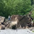 Разчистиха свлачището, блокирало пътя към Батак