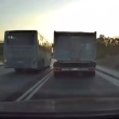 Шофьор на автобус извърши опасно изпреварване край Варна СНИМКИ
