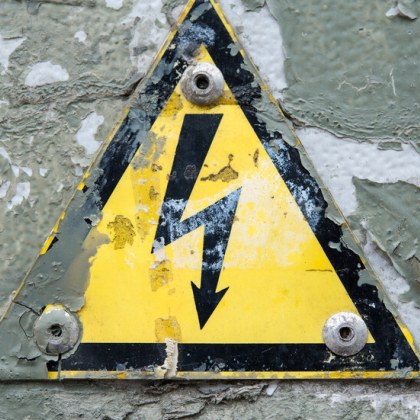 75 годишна жена почина след удар от ток в Цар Калоян съобщиха от