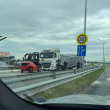 Откачено ремарке на камион задръсти път до Пловдив СНИМКА