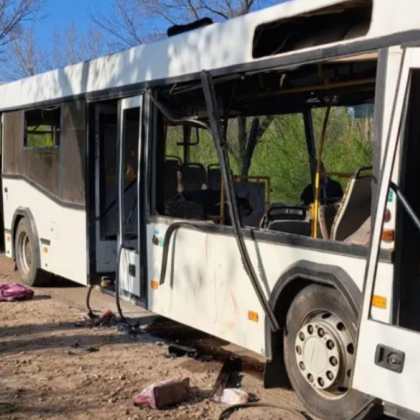 При руски удар по автобус с цивилни в Северна Украйна