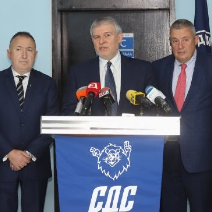 Преди три десетилетия СДС поведе България към демократична Европа и