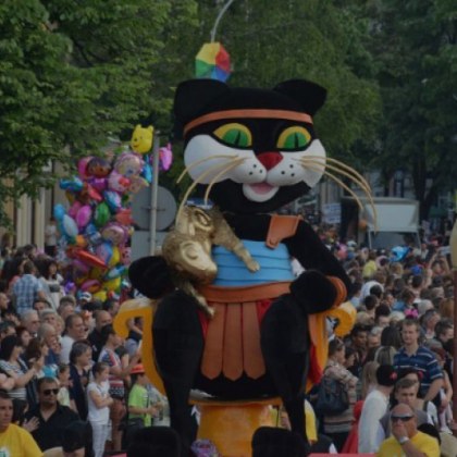 Габрово вече ври кипи и се маскира Карнавалът вече започна