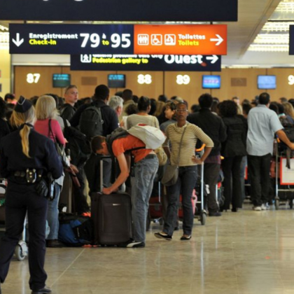 Повреда на устройствата за контрол на въздушното движение на парижкото