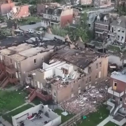 Най малко 25 души са загинали а десетки са ранени след