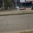 Кола се намърда в насрещното на оживен булевард в Пловдив ВИДЕО