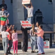 С кючеци срещу еврото – Стамболийски протестира нестандартно ВИДЕО