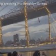 ВИДЕО показа момента на смъртоносния сблъсък на кораб с мост