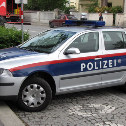 15 годишен български гражданин е арестуван в Австрия съобщи информационният портал