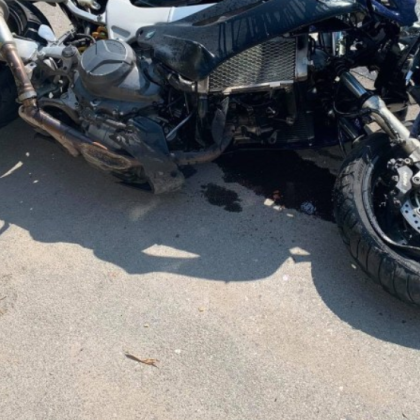 Моторист е в болница след катастрофа на пътя Пловдив –