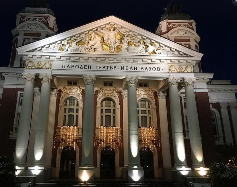 Народният театър в София пуска билети в евро