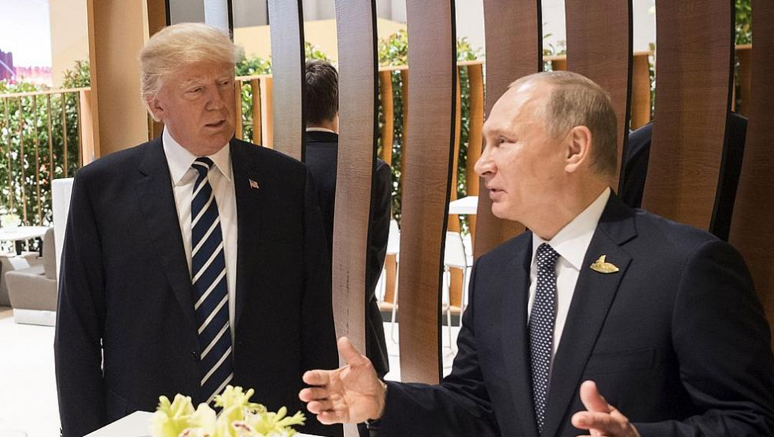 Тръмп и Путин разговарят