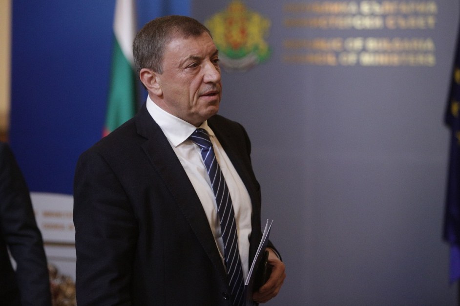 Алексей Петров завел дело за 2 милиона лева часове след смъртта си?