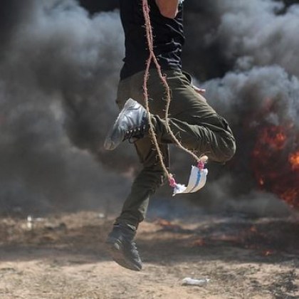 Френският президент Еманюел Макрон и премиерите на Великобритания и Канада