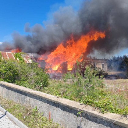Пожарникарите от РСПБЗН Поморие и РСПБЗН Несебър днес са