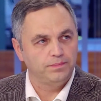 Бившият украински политик Андрий Портнов беше застрелян тази сутрин пред