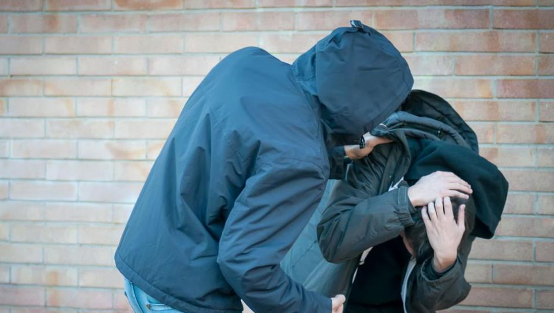 Петима задържани за побоя над момче в София
