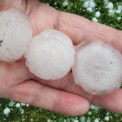 Градушка удари части от Северна България този следобед За това