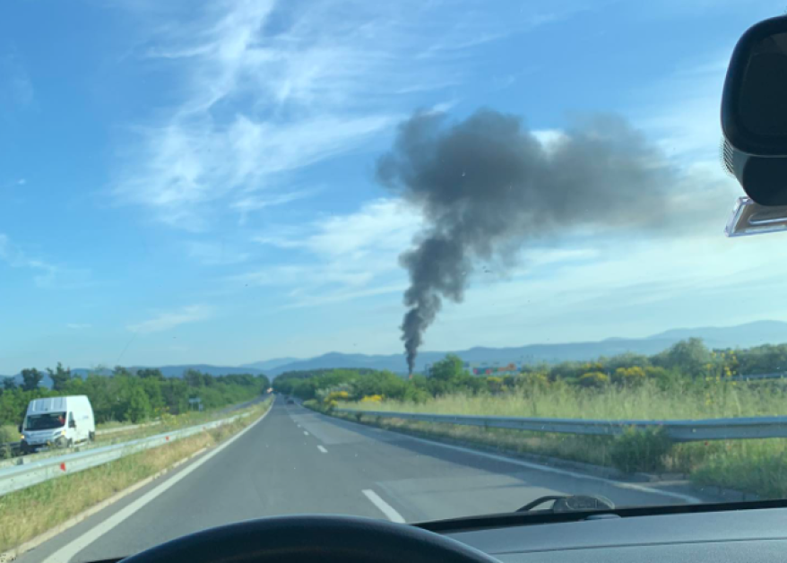 Камион горя в логистична база край Стара Загора