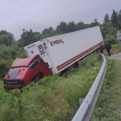Катастрофа затруднява движението по пътя Русе Бяла Инцидентът се е