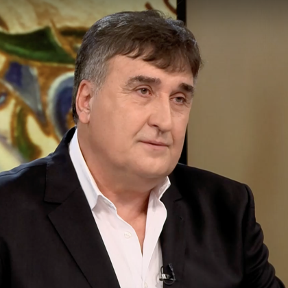 Веселин Маринов през сълзи разказа за детството си Изпълнителят се