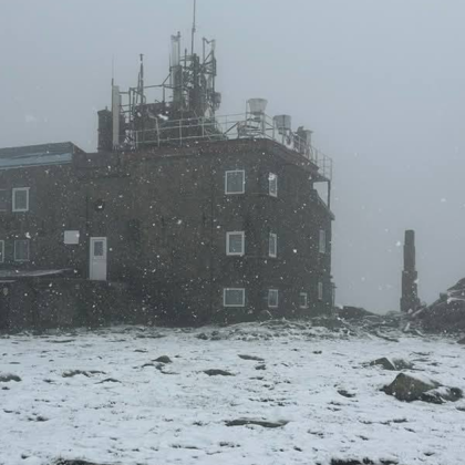 Сняг по високите части на Централна и Западна България Зимата