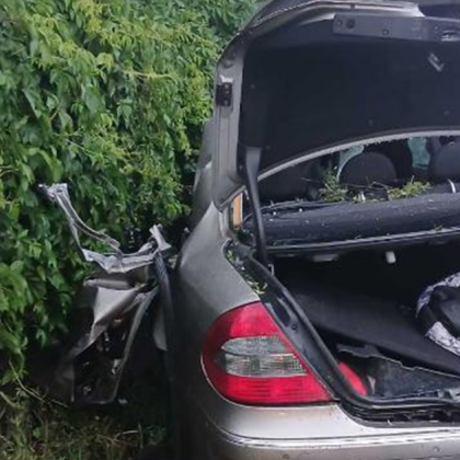 Малко след 6 00 часа тази сутрин катастрофа между тир и