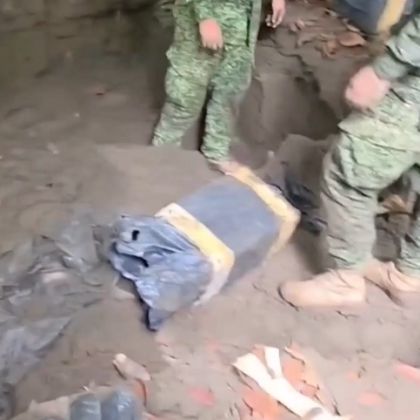 Колумбийският флот залови над шест тона кокаин при две отделни